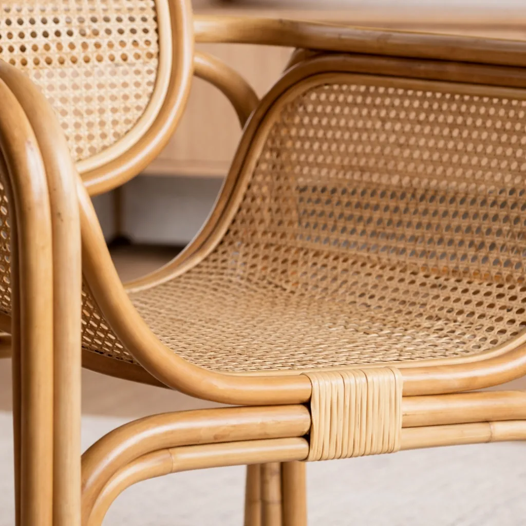 chair4-3_converted.webp
